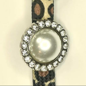 Charm sparkling pearl