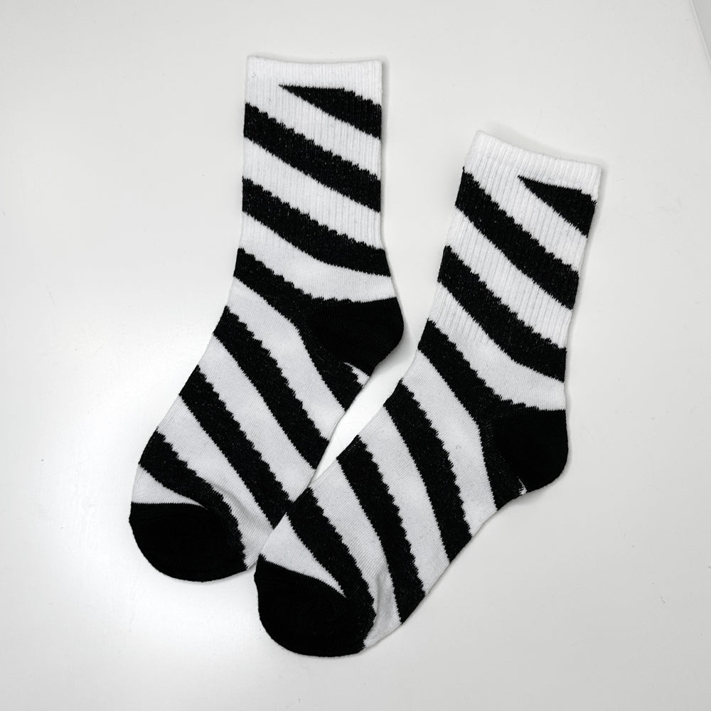 Socks Black & White Stripey - Mid Leg Socks