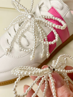 Charm pearly bow